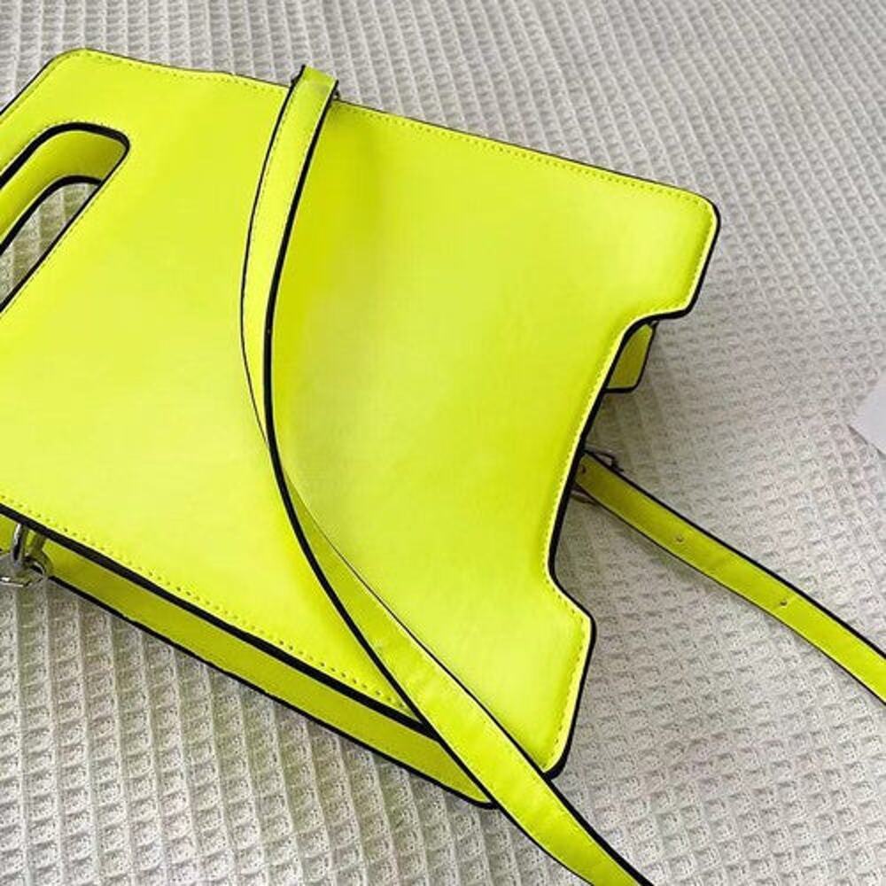 "Caution" Design Handbag - Picture 4 of 14